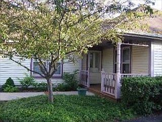 2nd image of 865 Victoria Dr
