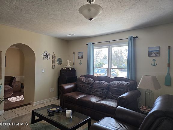 5th image of 1007 Kennesaw Court