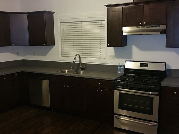 2nd image of 1841 W 67th St