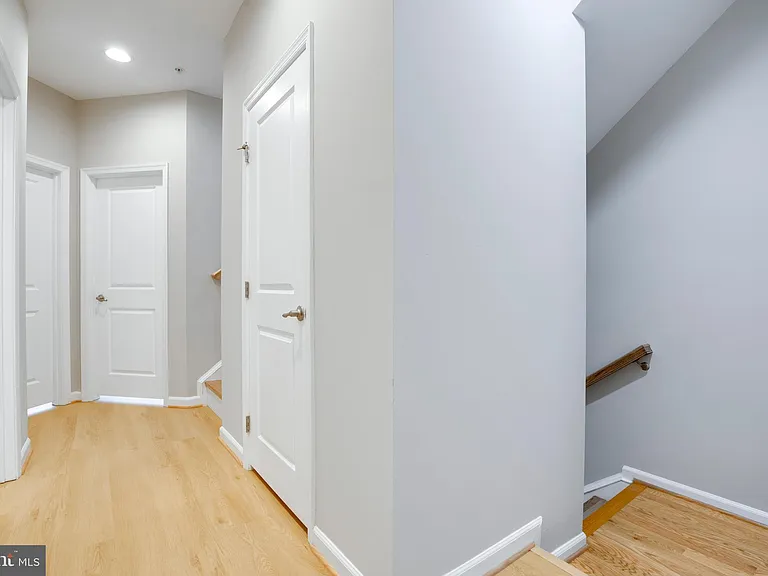 43306 John Michael Ter — Photo 27