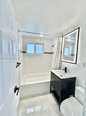 2430 Key Largo Ln — Photo 5