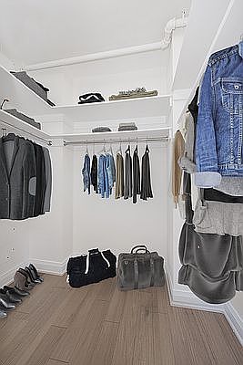 3rd image of 222 E 34th St APT 811