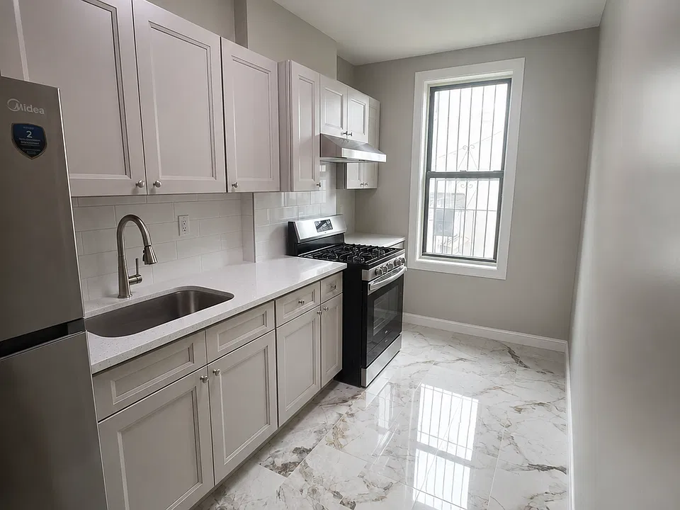 53-21 Roosevelt Ave #2