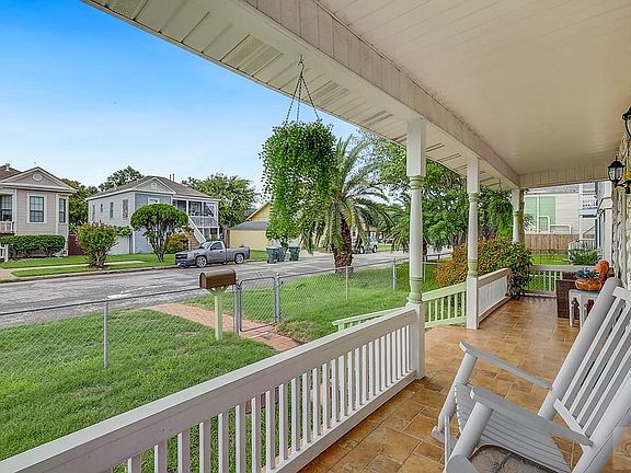 3rd image of 3016 Avenue P 1/2