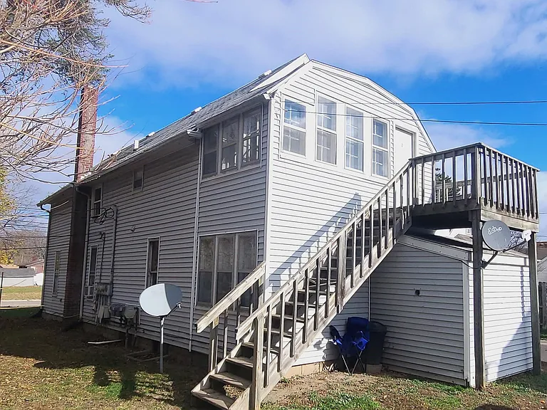 988 Corunna Ave #2 — Photo 1