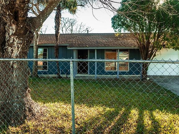 3rd image of 10937 Stacy Ln