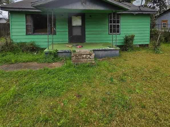 130 Rainbow Ter, Americus, GA 31719