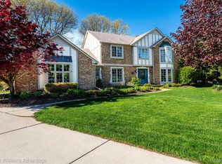 46603 Greenridge Dr, Northville, MI 48167