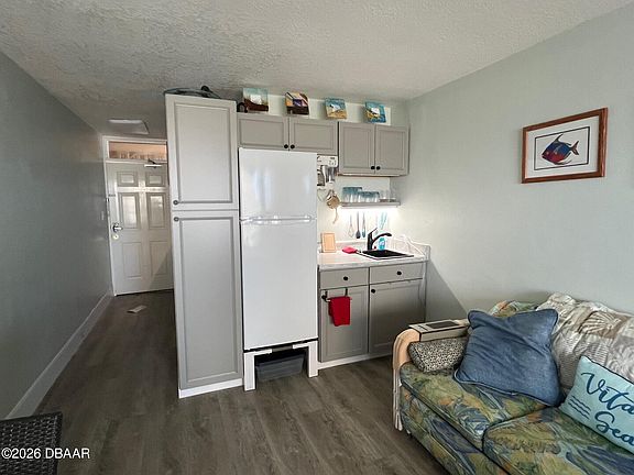 4th image of 3501 S Atlantic Ave #603