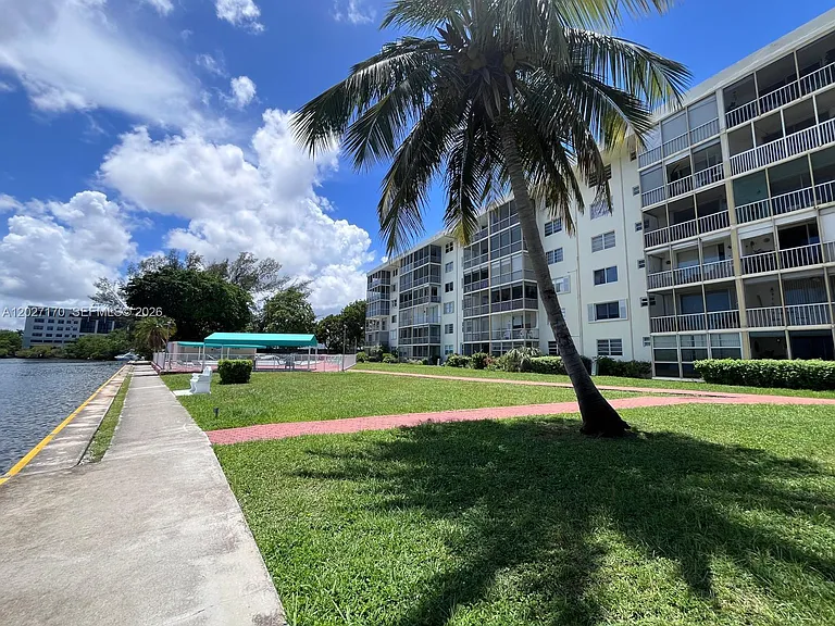 2910 Point East Dr #M609 — Photo 52