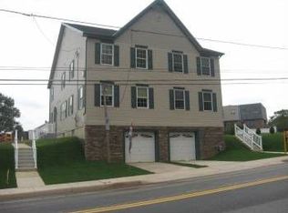 8815 Ashton Rd, Philadelphia, PA 19136