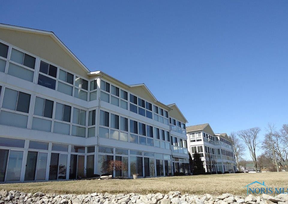 2nd image of 810 E Main St #L2c