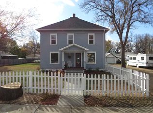 105 W 4th St, White, SD 57276