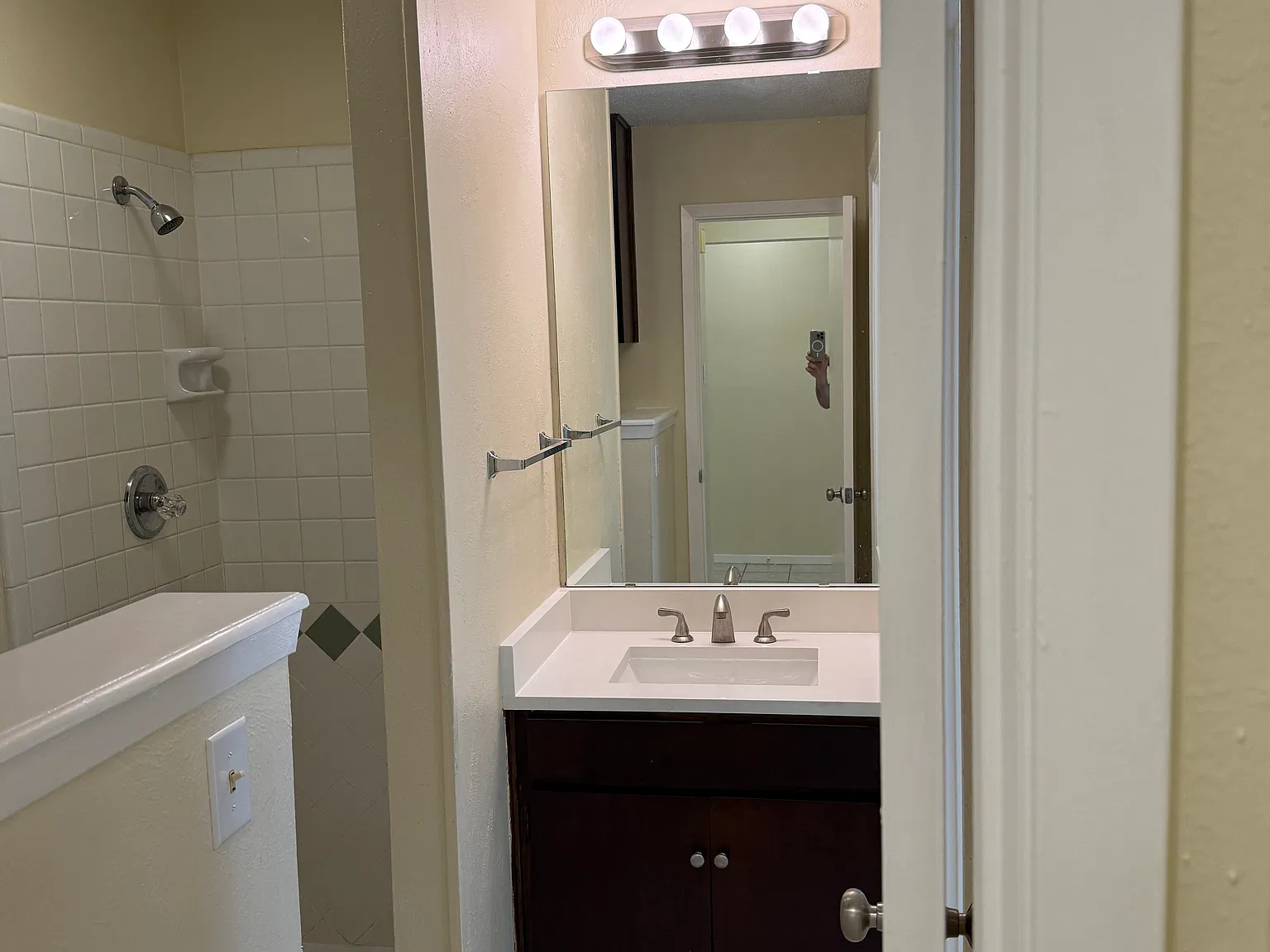 2717 Saint George Pl — Photo 2
