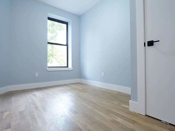 5th image of 375 Howard Ave #3A