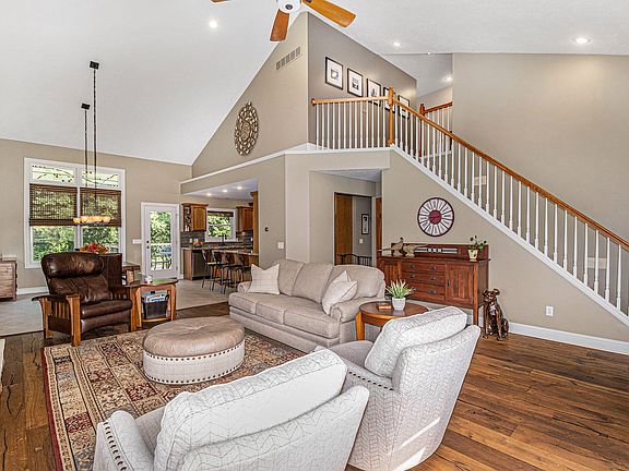 3rd image of 8682 Camomile Dr