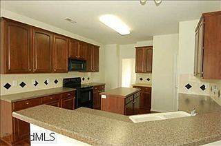2nd image of 4245 Lindsey Ln