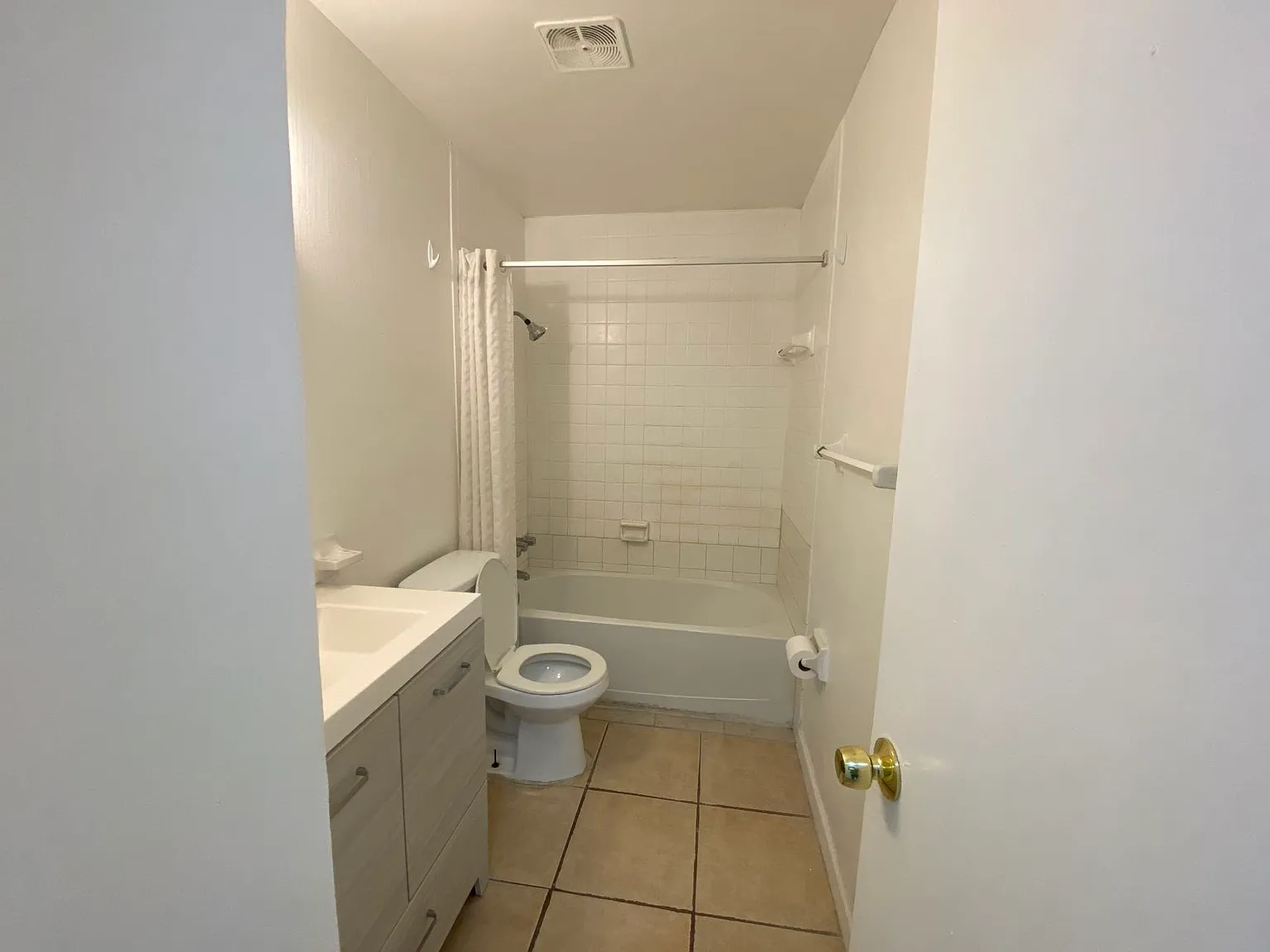 415 N Halifax Ave — Photo 4