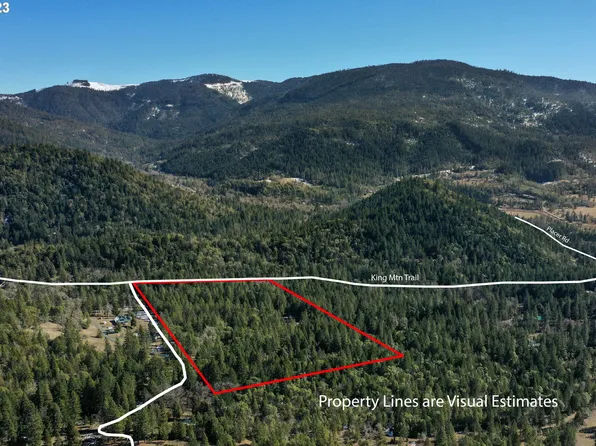 450 King Mountain Trl, Wolf Creek, OR 97497