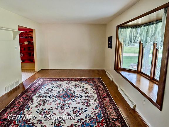 3rd image of 5171 Kenora Dr