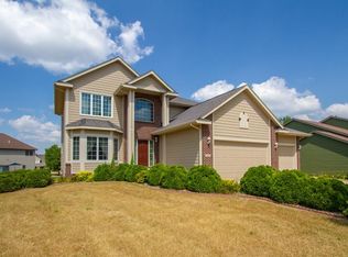 7533 Ashley Dr, Johnston, IA 50131