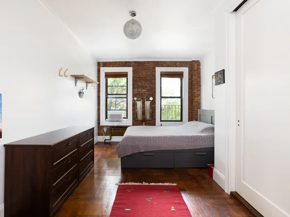 24-75 38th Street image 6 of 14