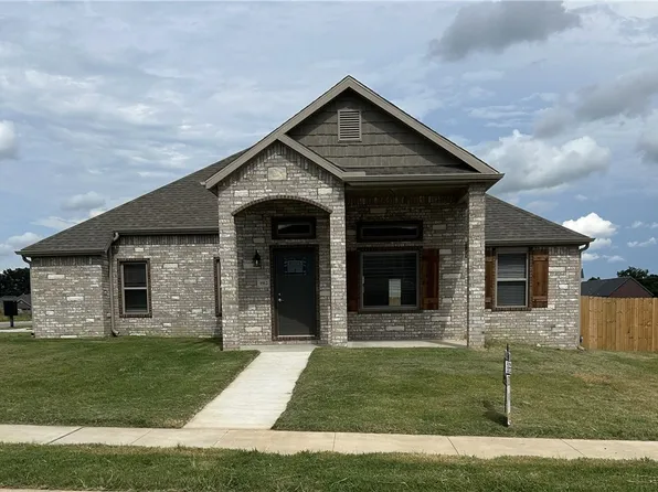 1912 Hale Ln, Pea Ridge, AR 72751