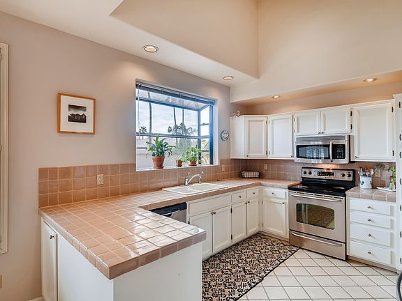 4th image of 10050 E Cinnabar Ave