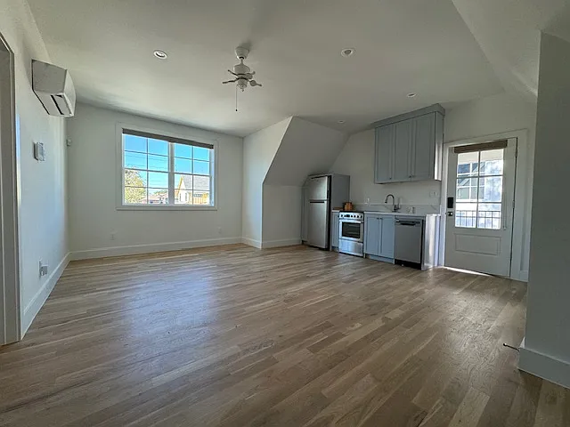 5800 Goodwin Ave — Photo 59