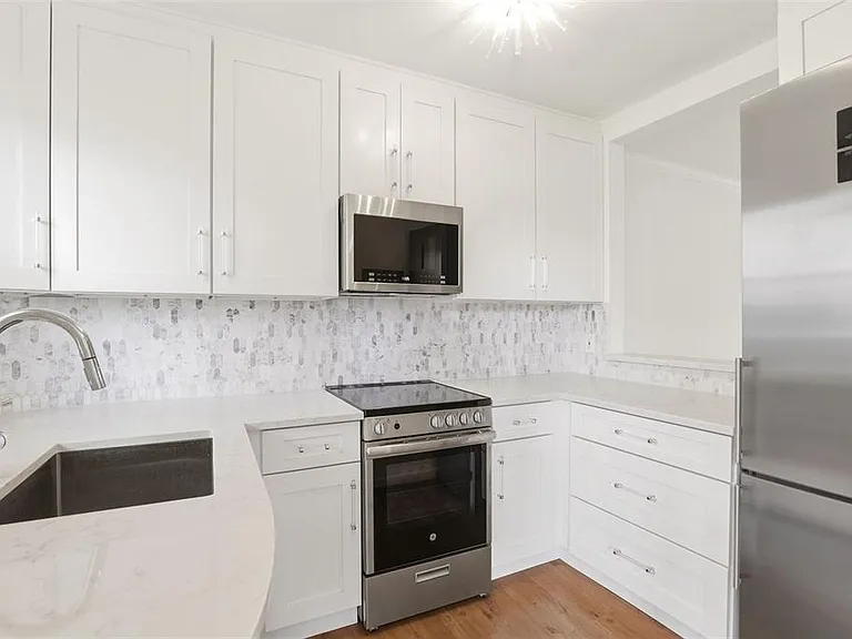 640 N Park Ave #5 — Photo 8