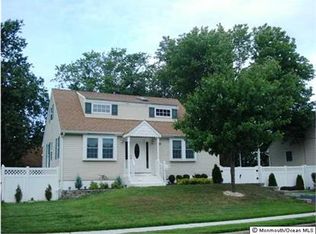 39 Nevada Dr, Hazlet, NJ 07730