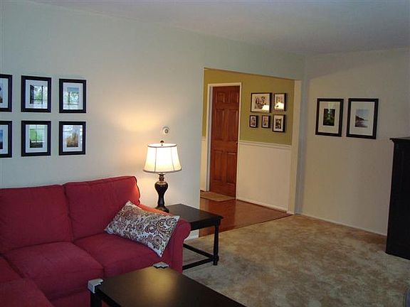 5th image of 1704 W Woodmont Dr