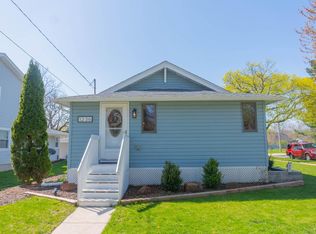 1236 Park Row St, Lake Geneva, WI 53147