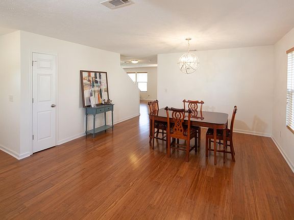 3rd image of 104 Neville Ct