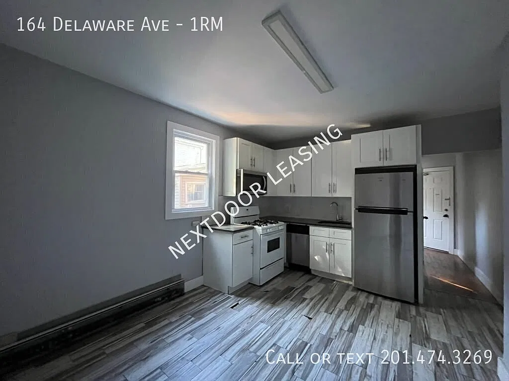 164 Delaware Ave — Photo 2