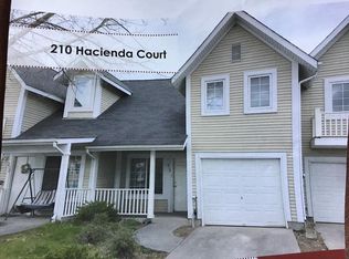 210 Hacienda Ct, Cheyenne, WY 82007