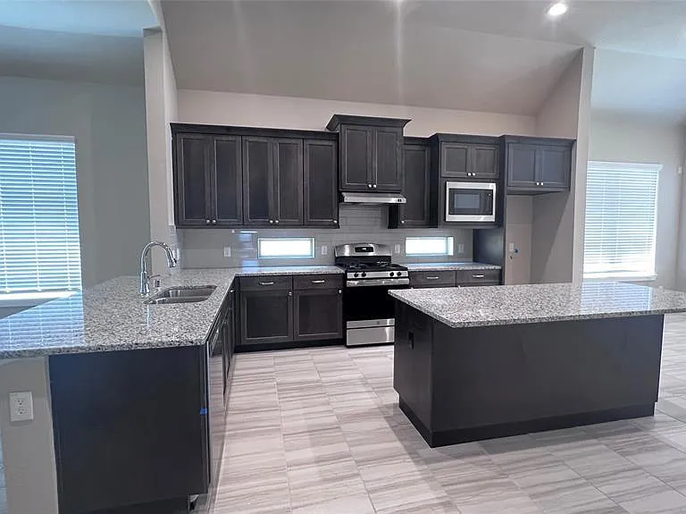 4218 Haven Crest Ln — Photo 4