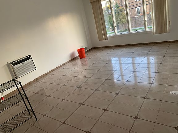 3rd image of 8511 164th Ave #2