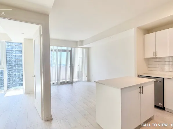9000 Jane St, Vaughan, ON