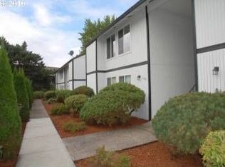 1255 NE Grant St APT D, Hillsboro, OR