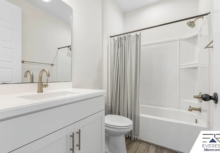 66 Los Lagos Blvd — Photo 29