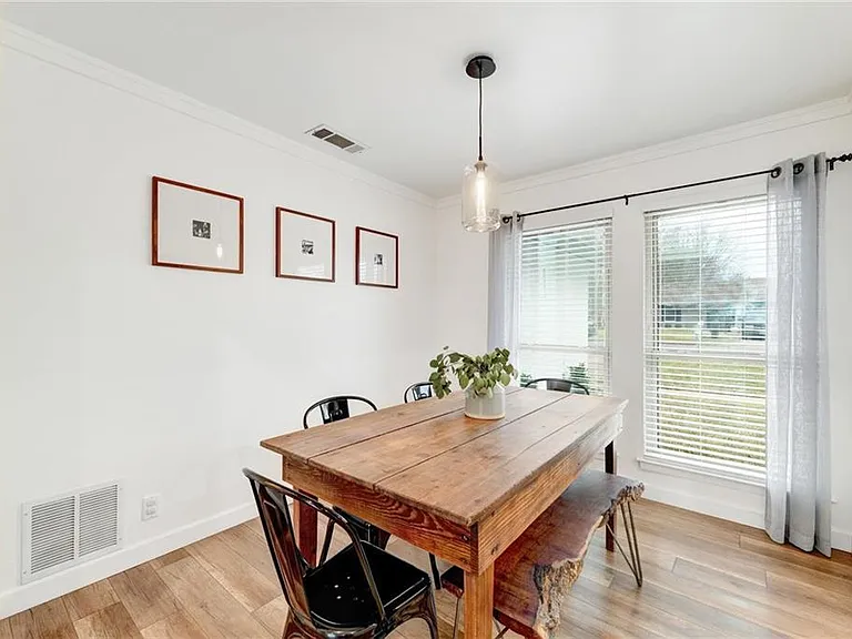 13313 Effingham St — Photo 11