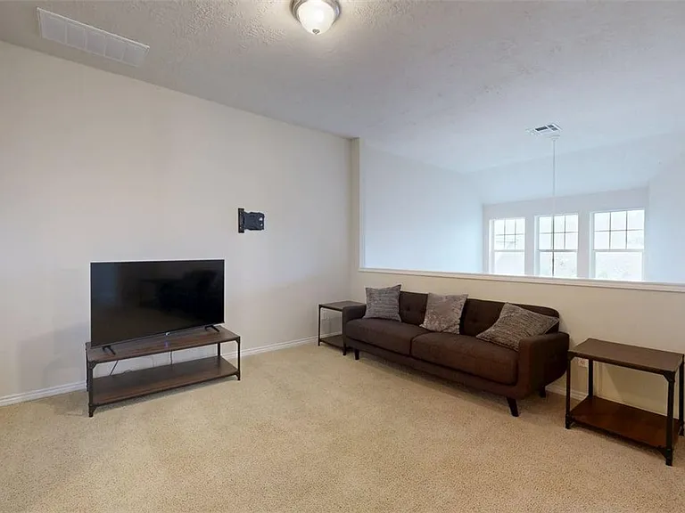 4307 Spring Hill Dr — Photo 26