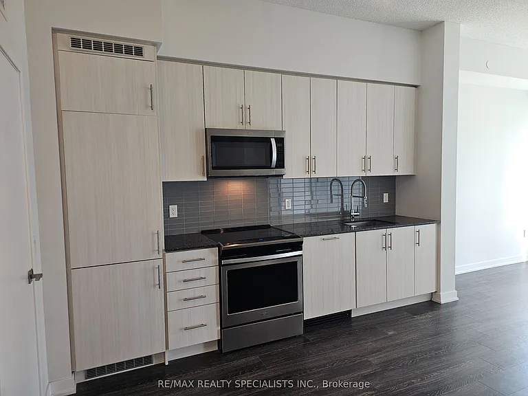 4085 Parkside Village Dr #703 — Photo 4