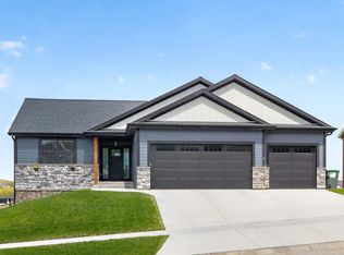 43 13th St NE, Byron, MN 55920