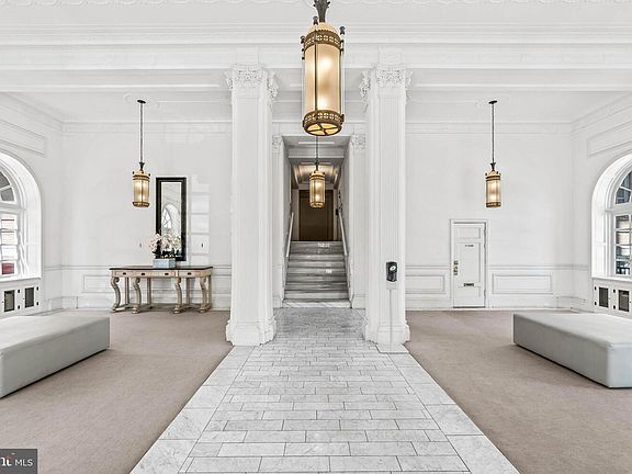 Orignial Wardman main entrance foyer.