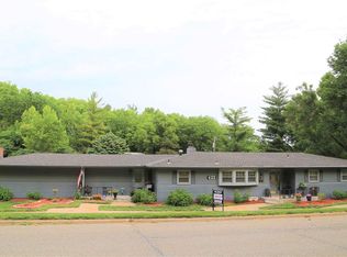 422 Ehlers Rd, Manhattan, KS 66502