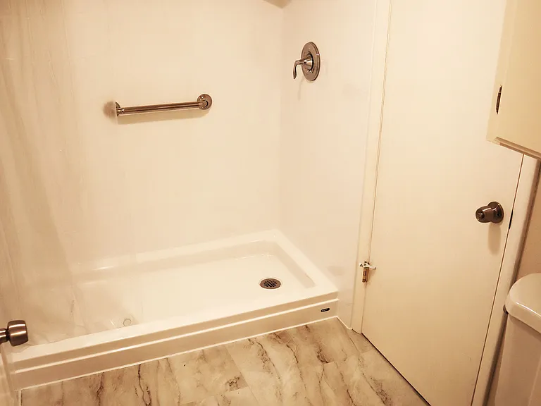 210 W Arrowrock Ln — Photo 24