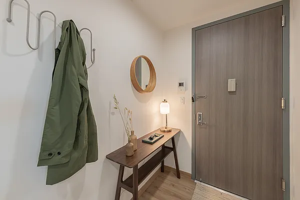 Sold by E Realty International Corp | media 7