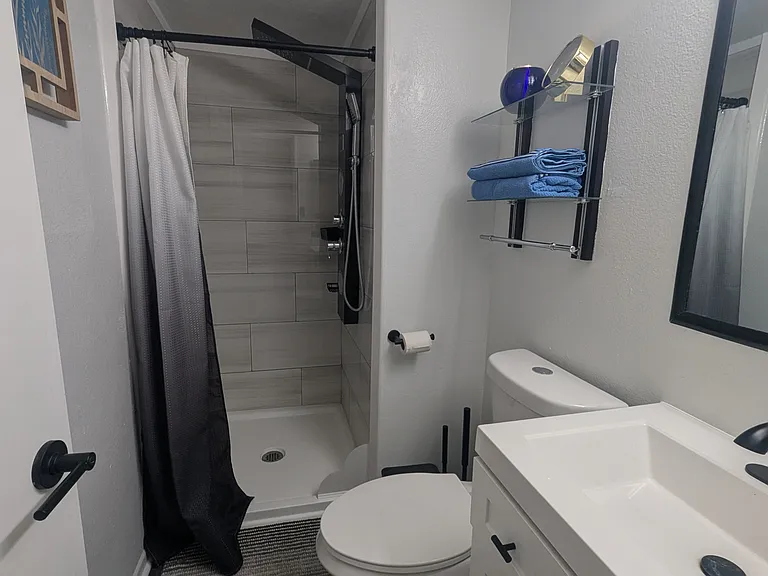4521 W Shaw Butte Dr #1 — Photo 15